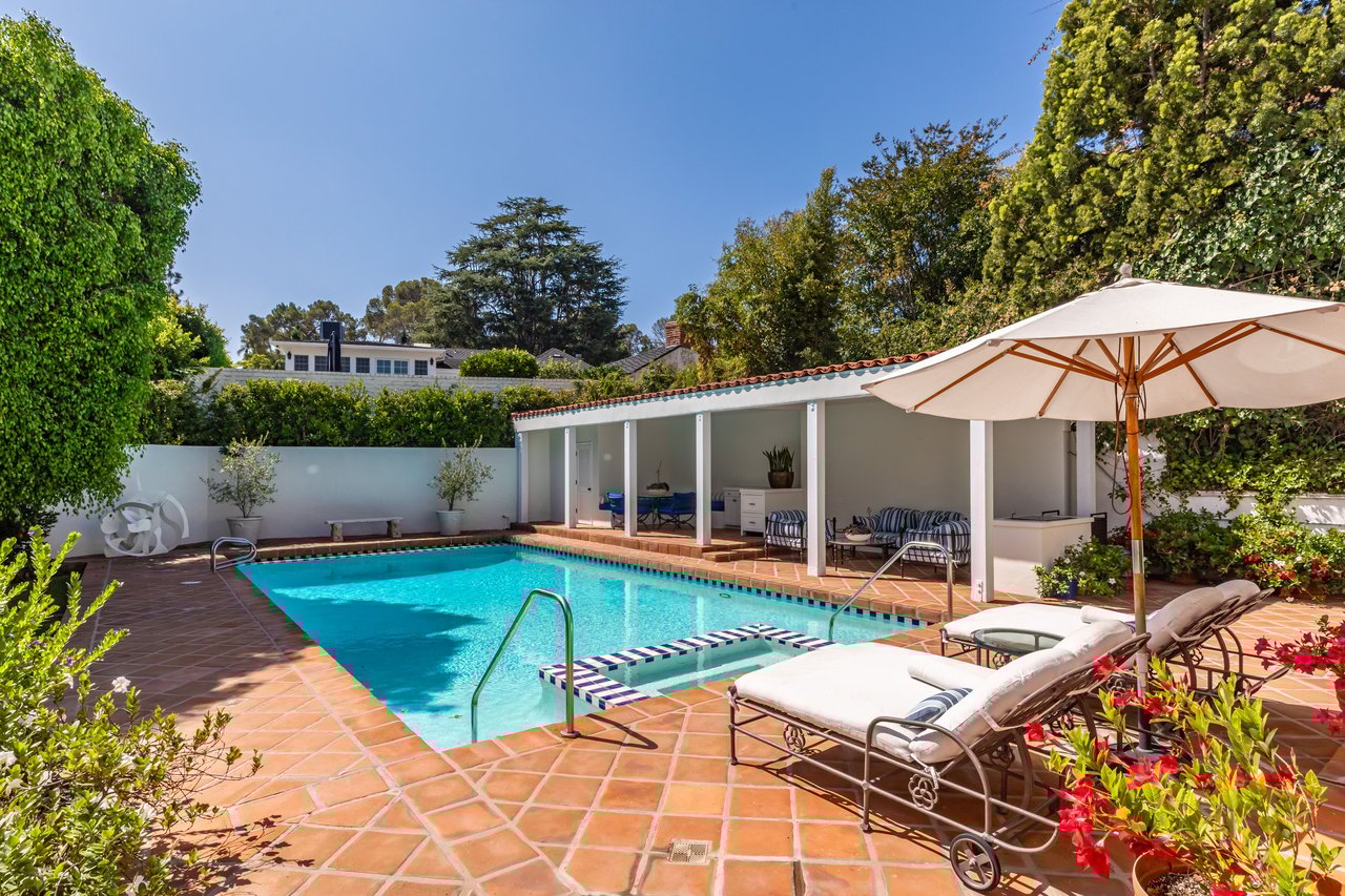 365 Comstock Ave, Little Holmby