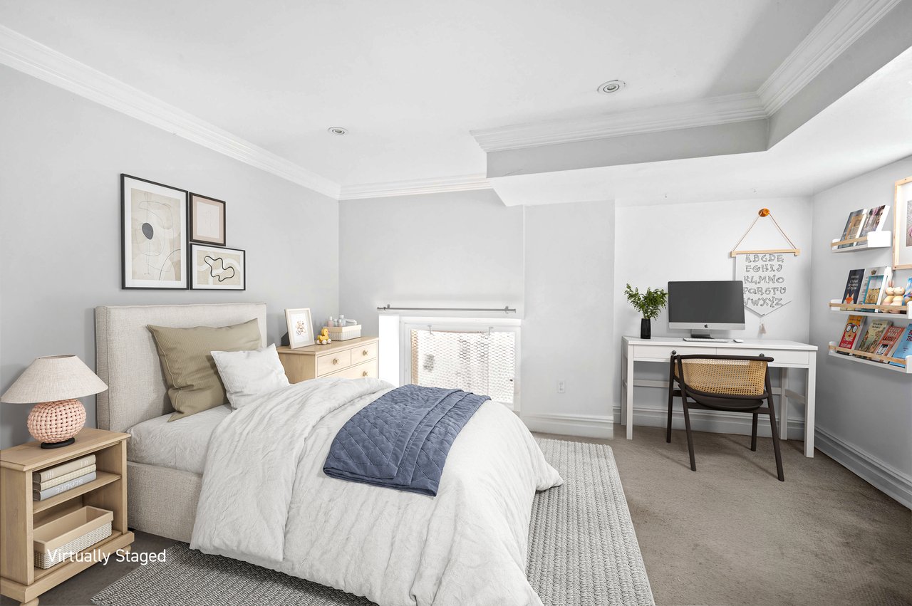 3 Hanover Square, 22B