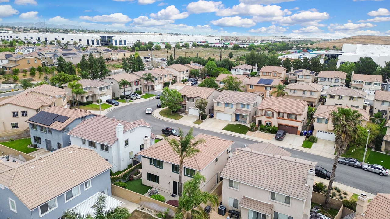 5744 Tamarisk Way