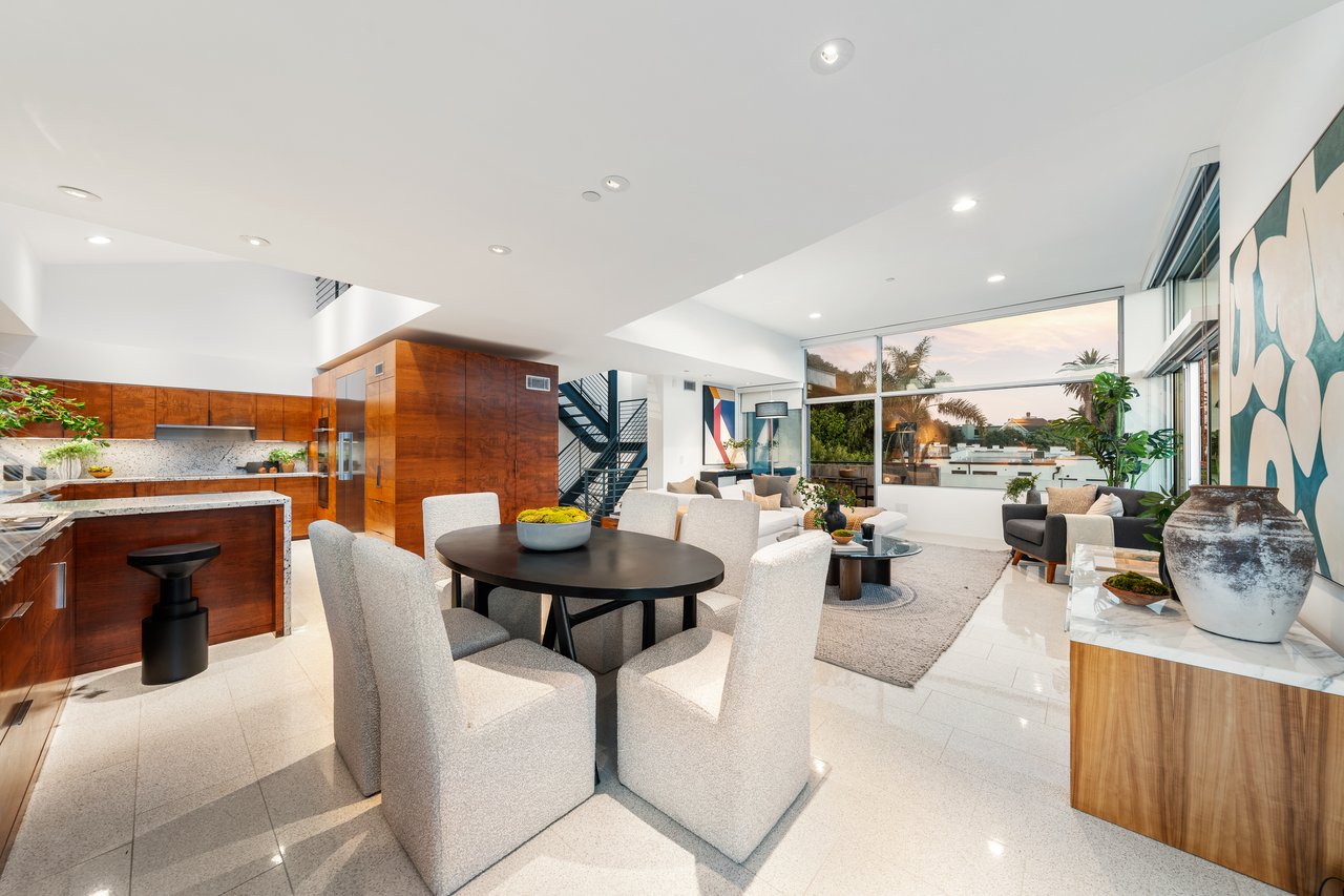 235 Ocean Park Blvd #1