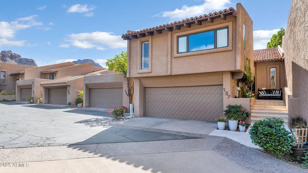 4434 E Camelback Rd Unit 137