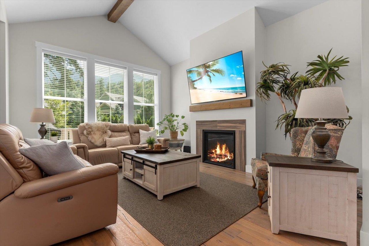 43325 Creekside Circle