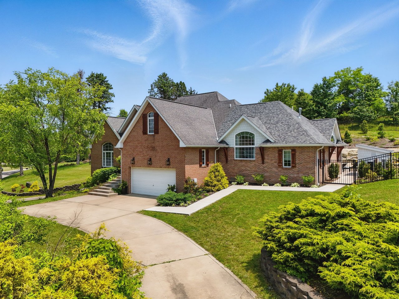 707 Kathleen Dr