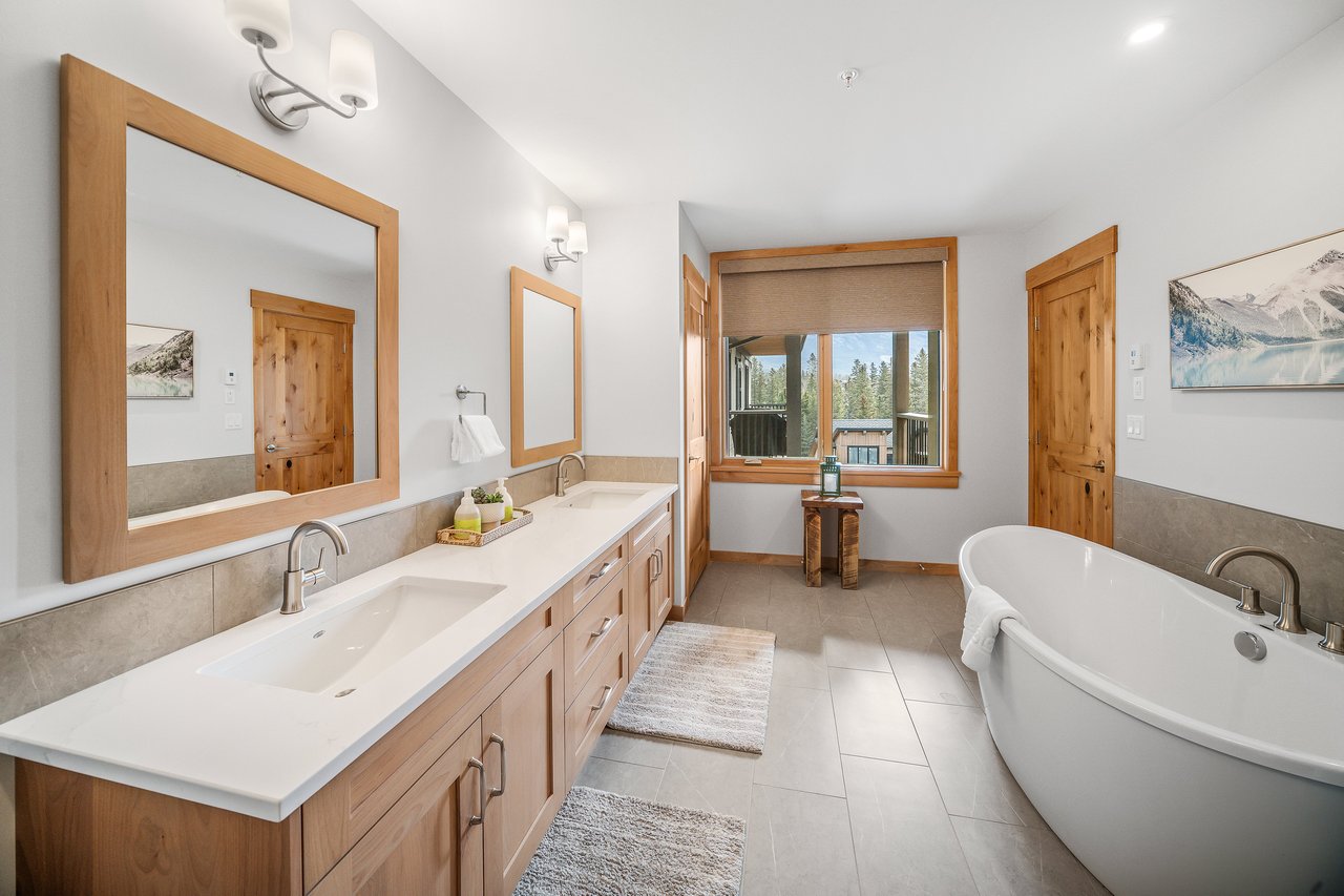 Top-Floor Spring Creek Retreat | Income-Generating Tourist Home in Timberstone Lodge