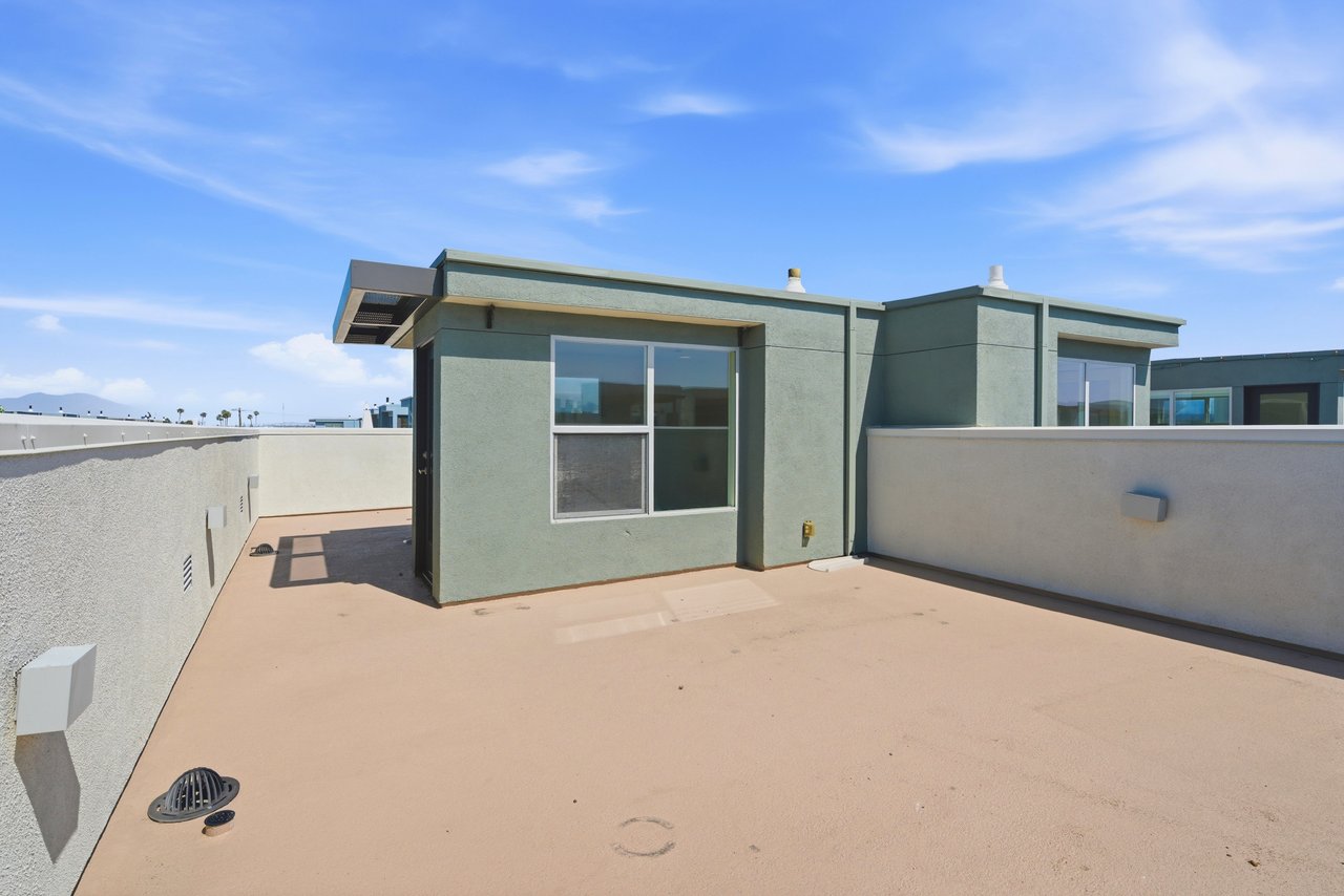 1688 Shoreline Way
