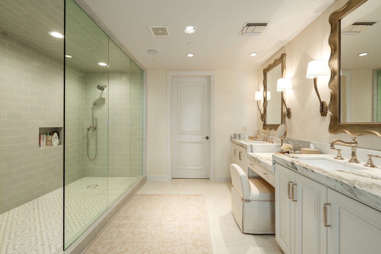 7181 E Camelback Road, 1105