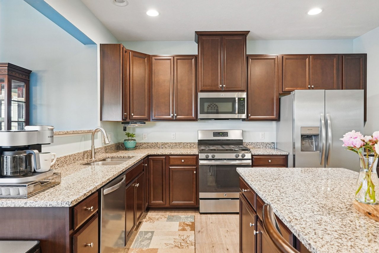 407 Isabella Ct