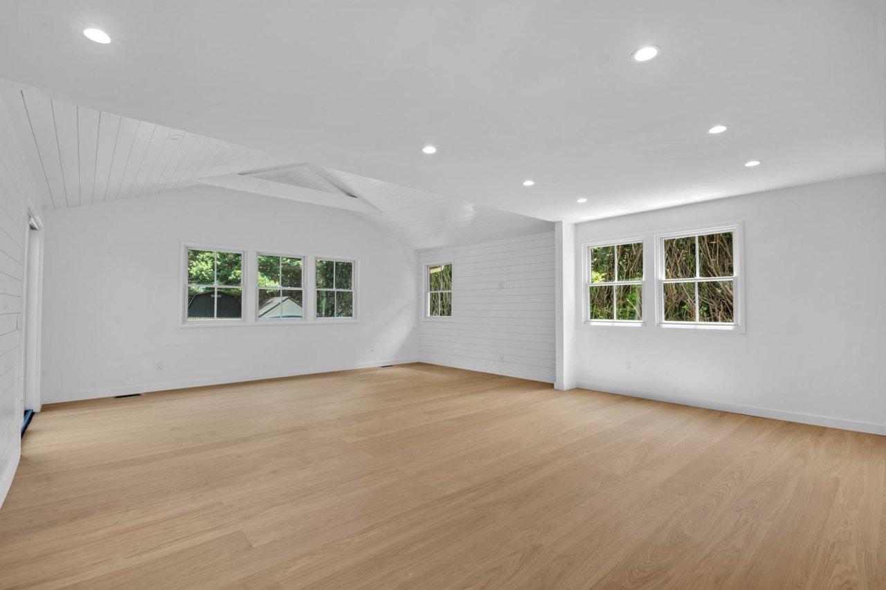24 Windermere Dr