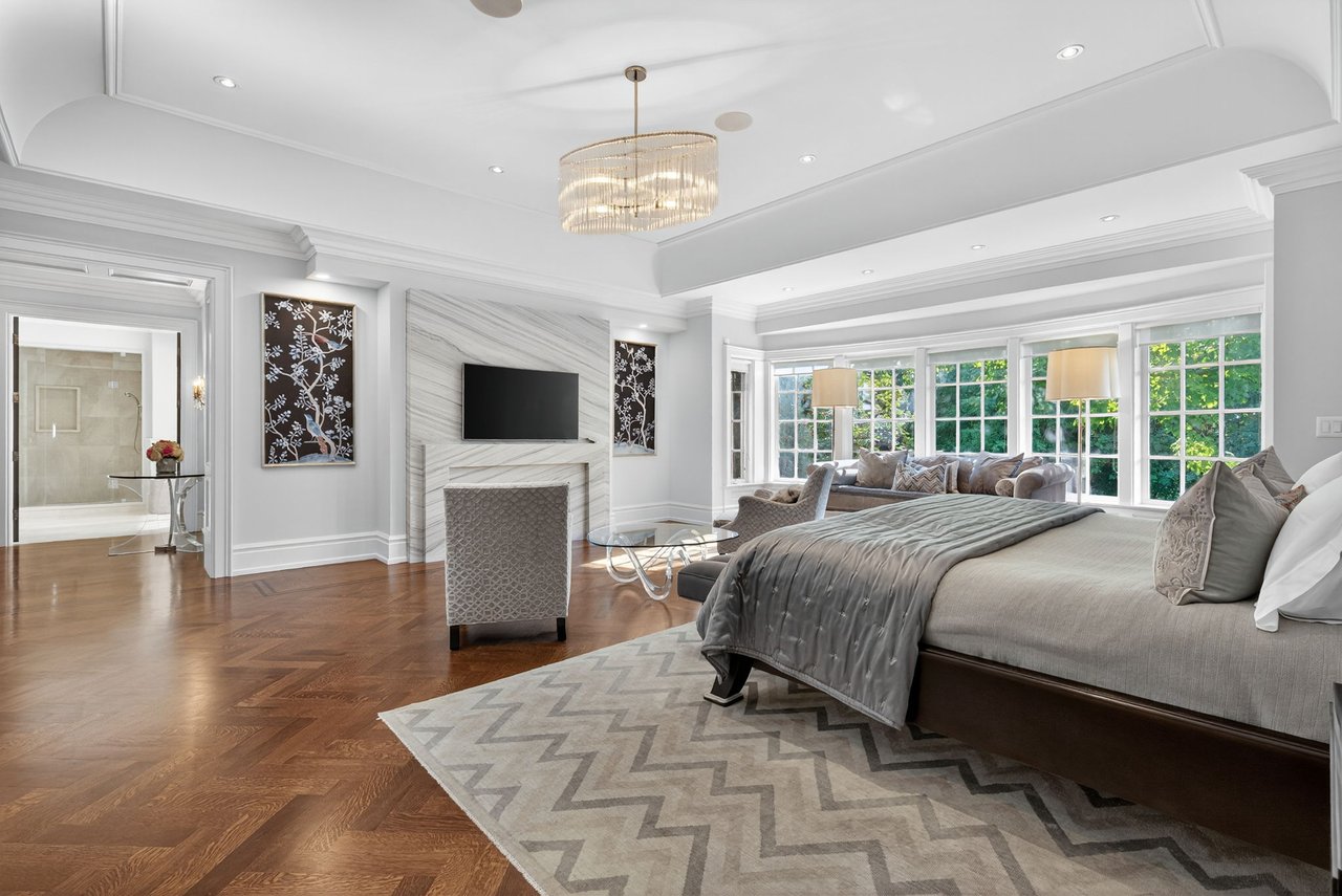 Chateau-Inspired