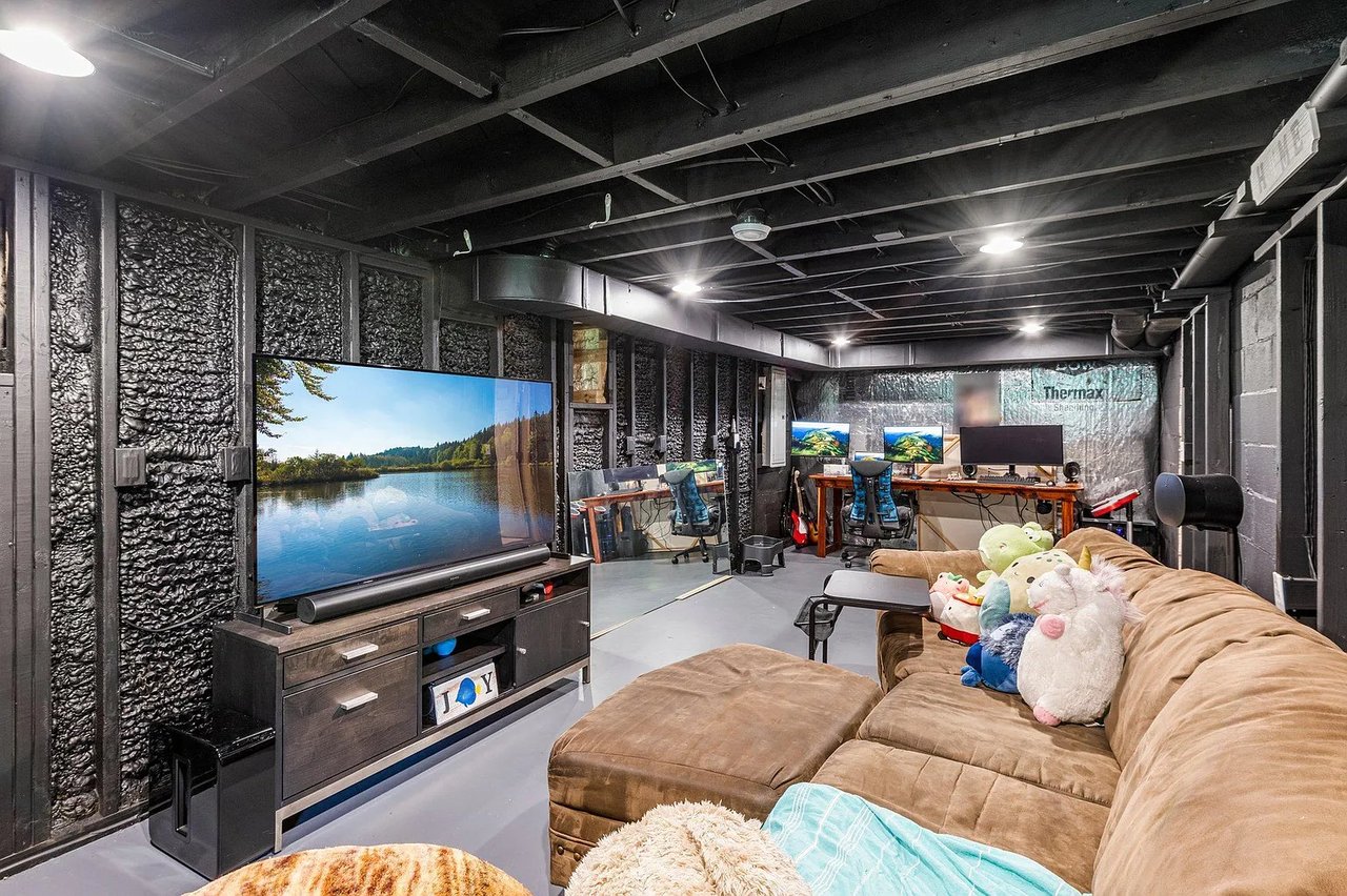 Updated Rambler in the Heart of Minnetonka