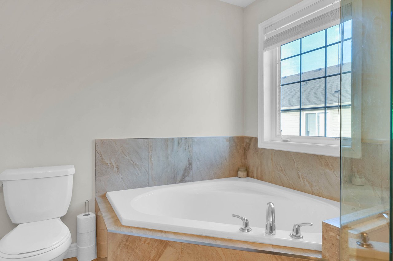 73 Medici Lane Unit: 5