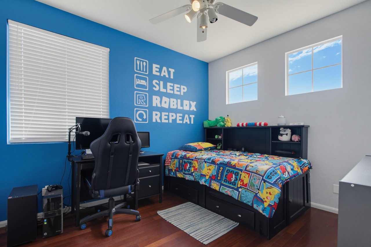 3350 Avocado Vista Ln