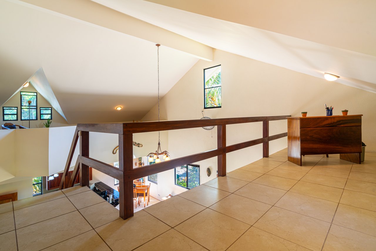 Casa Brisa de La Playa, 2 Bedroom Home Just Steps From the Beach!