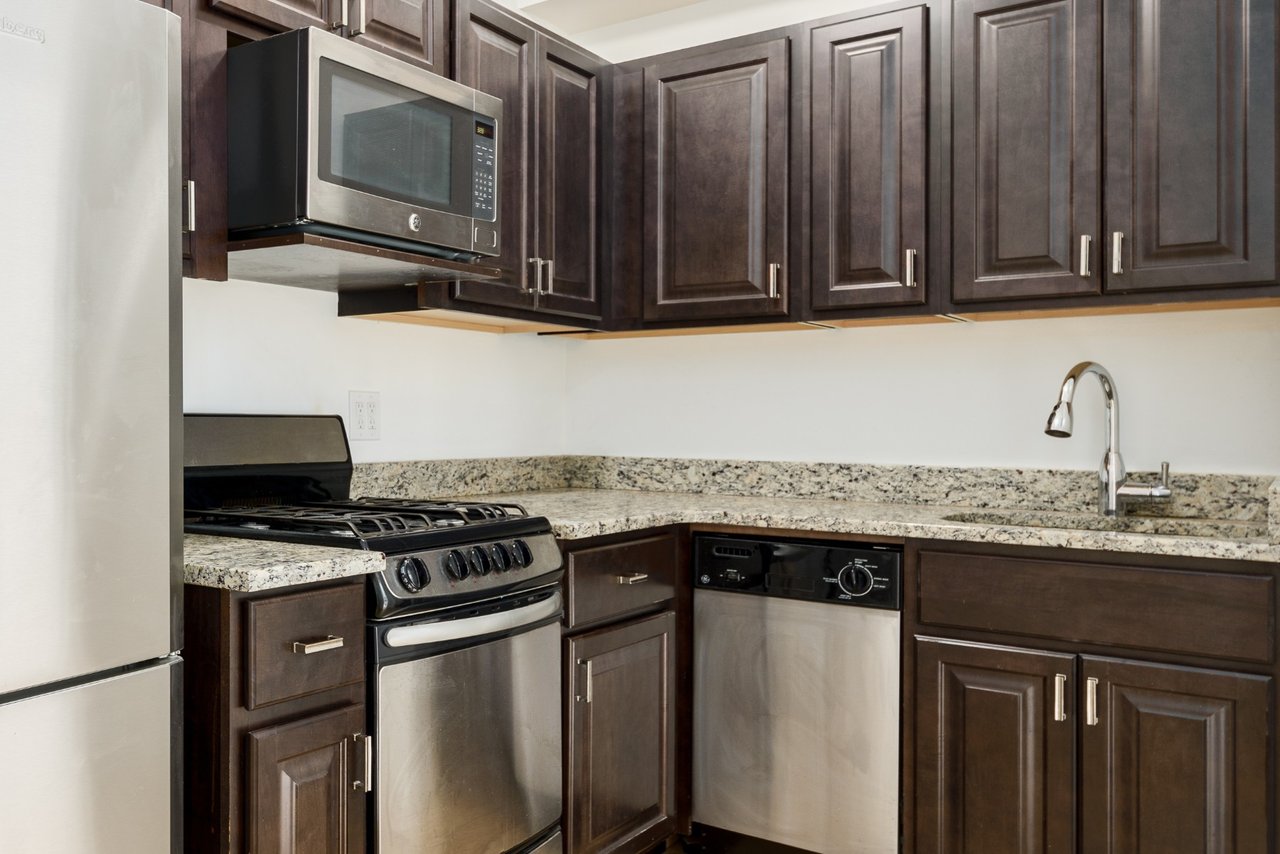 345 East 12th Street Unit: 18