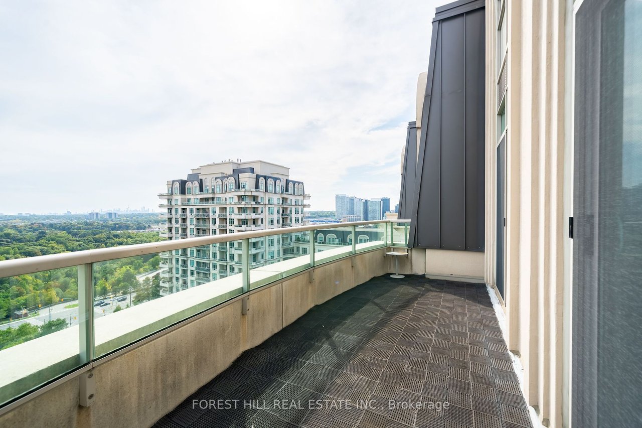 LIVING IN ARIA PENTHOUSES