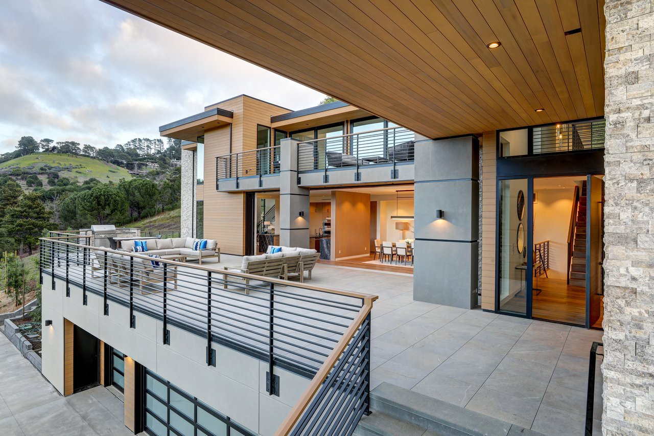 Modern Luxury - Completed in 2020