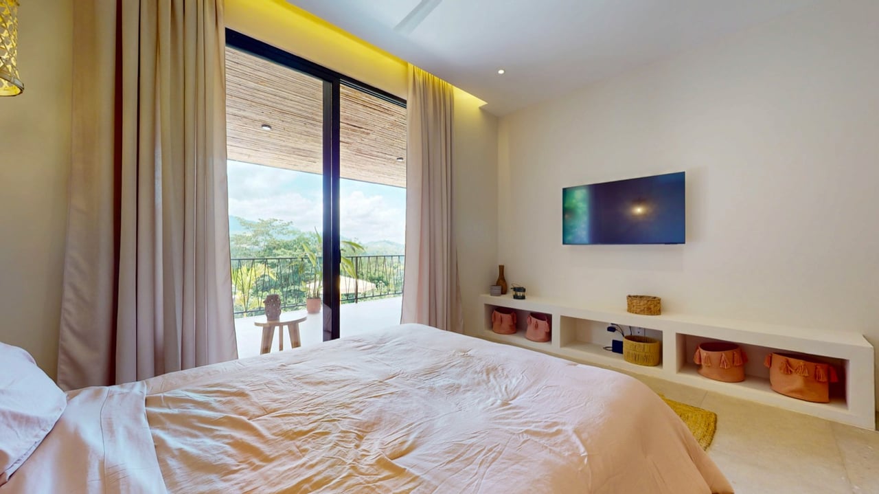 New Modern Ojochal Home with Pool, Office & Mountain Views 24/7 Security
