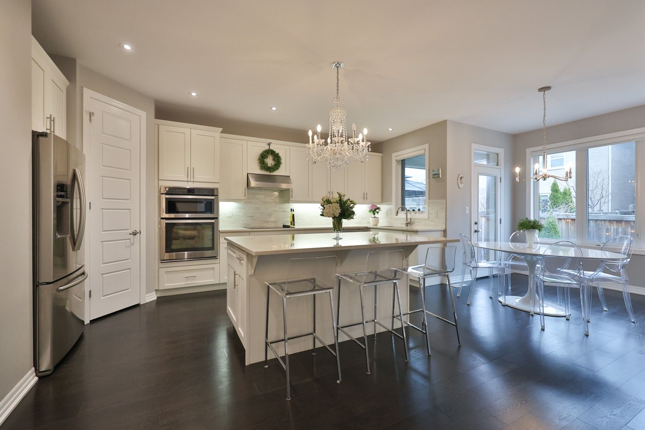 3205 Violet Gardens, Oakville
