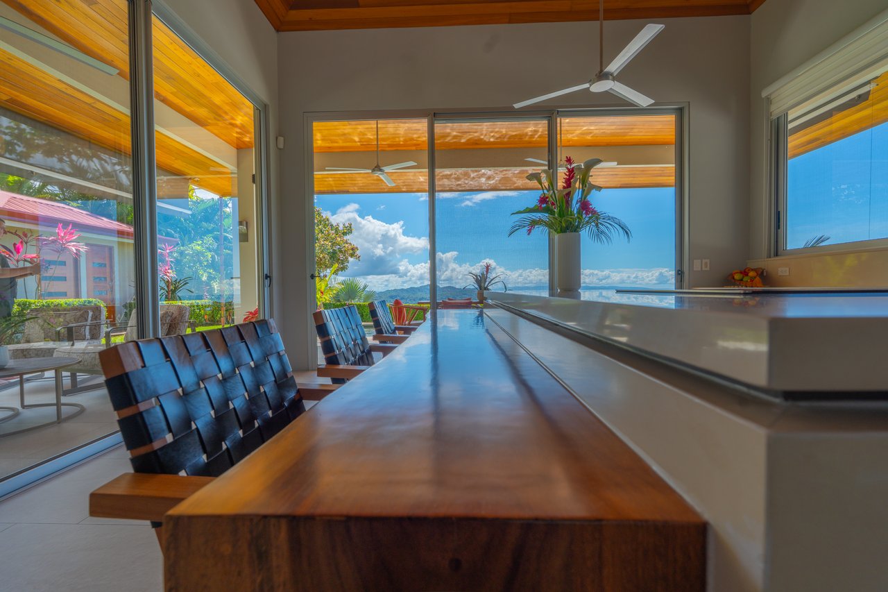 Blue Horizon – luxury ocean-view home in Ojochal, Costa Rica