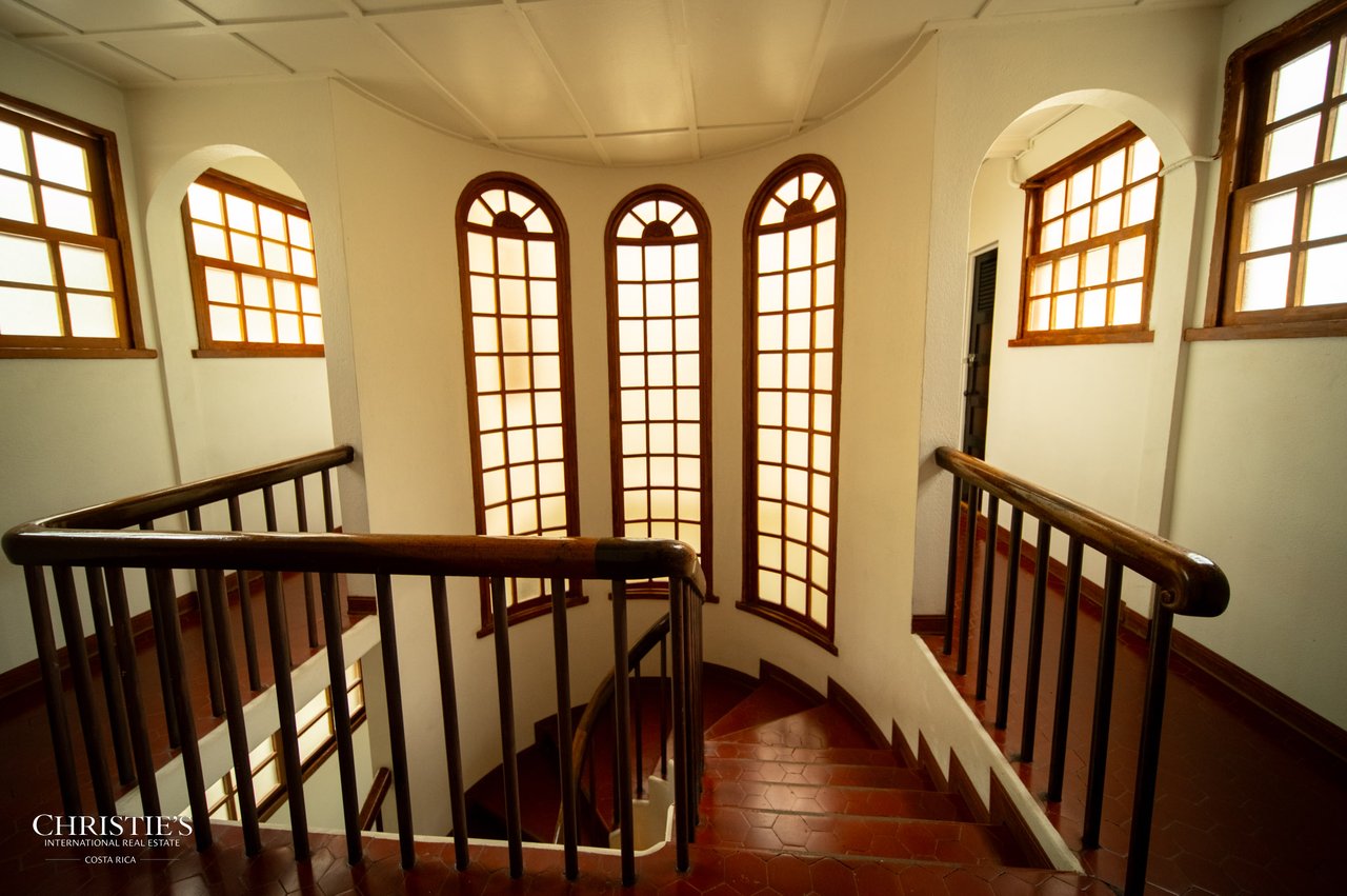 Edificio Jiménez- A Timeless Architectural Gem in Historic San José