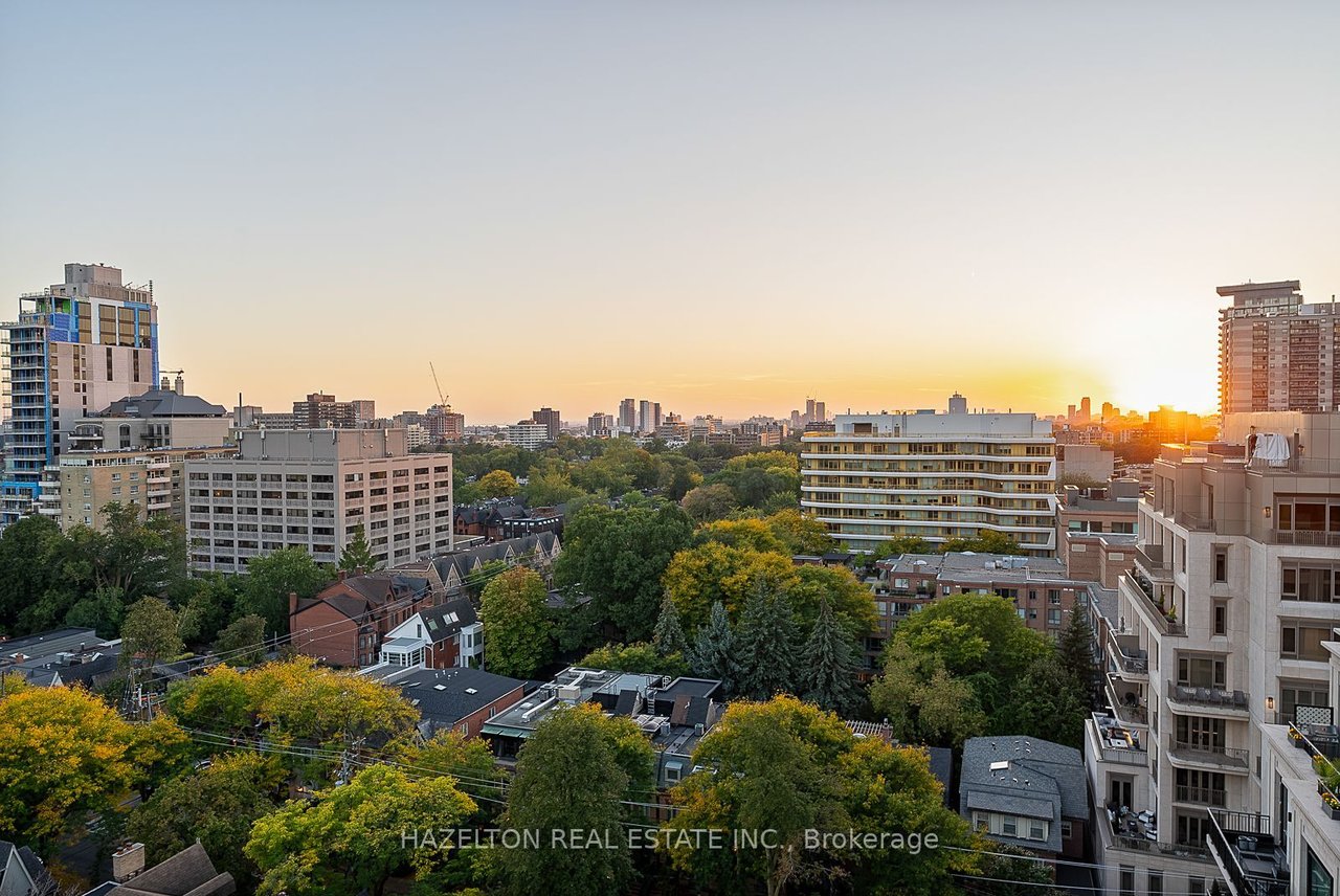 YORKVILLE'S PINACLE OF LUXURY PENTHOUSE