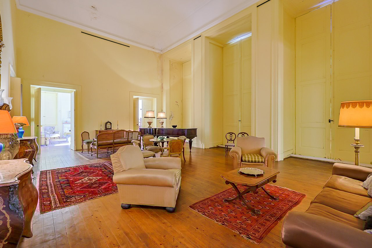 Quinta do Relógio: Historic 19th-Century Waterfront Palacete in Paço de Arcos, Oeiras