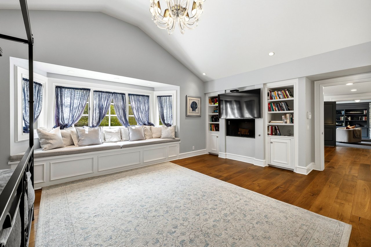 24317 Bridle Trail Rd