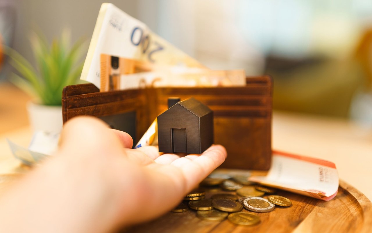 What Does It Mean to Be "house Poor" and How to Avoid It?