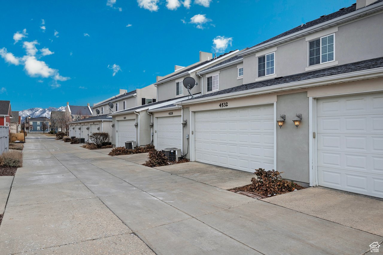 4532 W Cave Run Ln