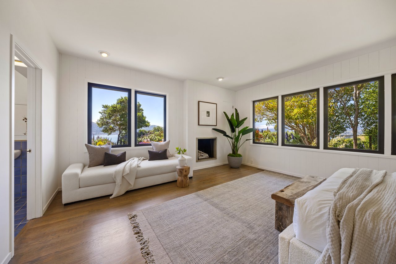 Rare 1+ Acre Dream Site