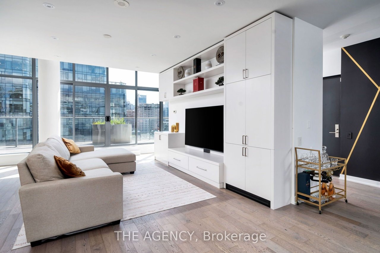 KING WEST LUXURY 