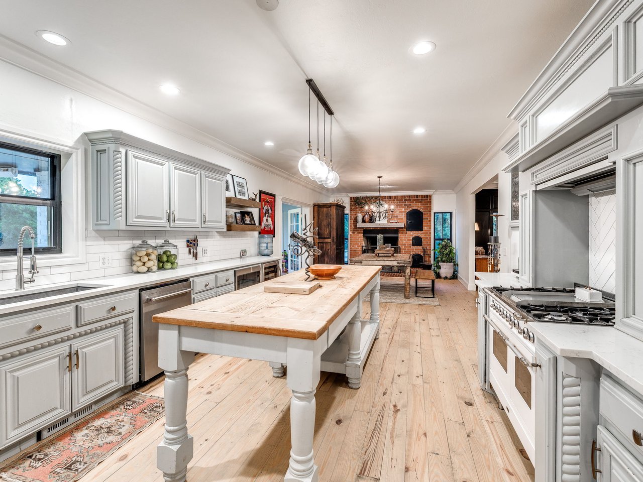 LISTING OF THE WEEK • OKLAHOMA LUXURY  Five Acres. Four Bedrooms. Zero Compromises - 13500 Three Oaks Dr Jones, Oklahoma - Wyatt Poindexter - The Agency Oklahoma 