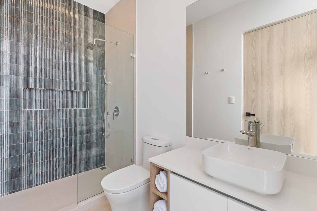 Bosques de Pinilla #16 | Modern 6-Bedroom Tropical Retreat with Casita in Hacienda Pinilla