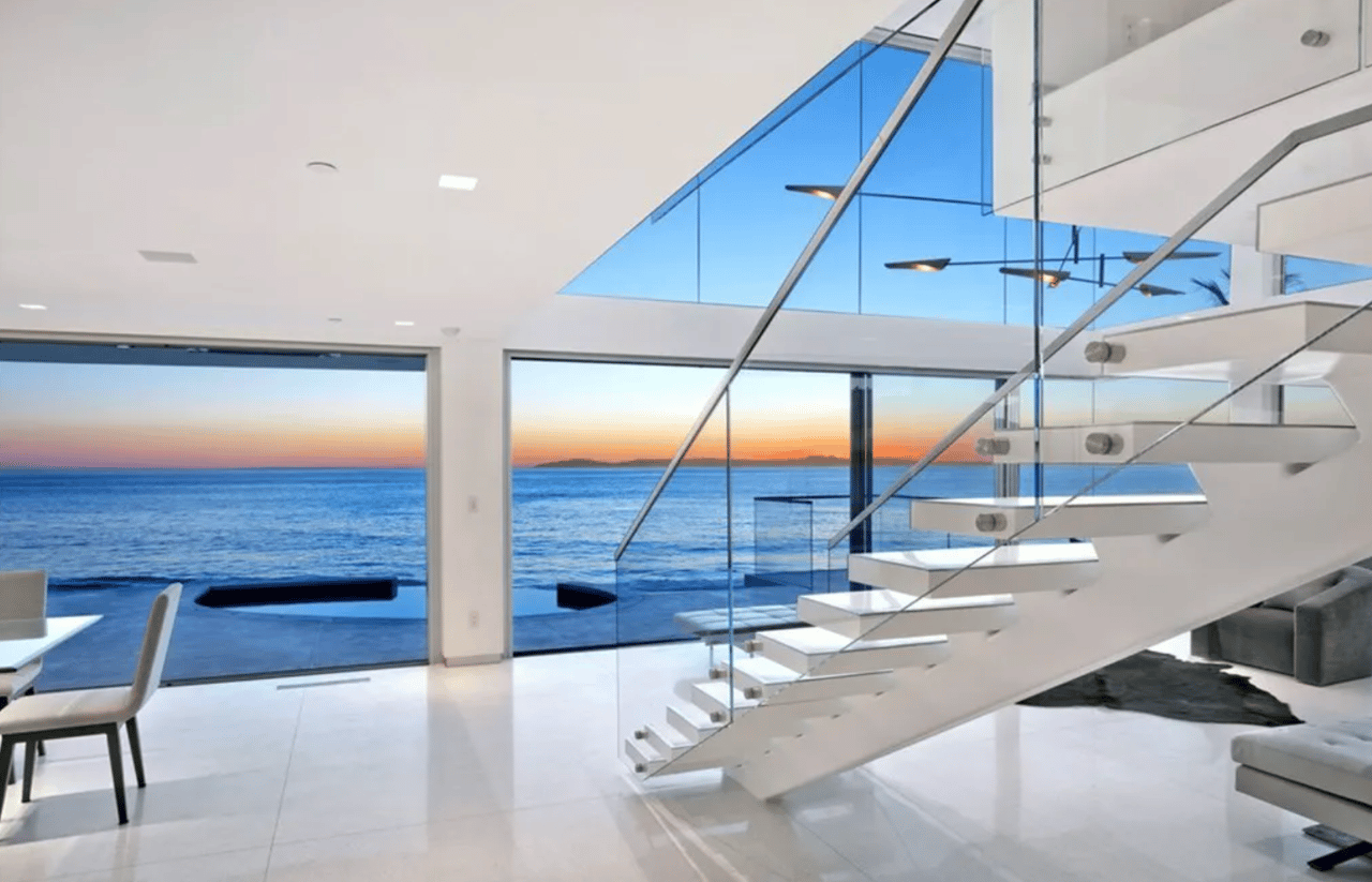The South Laguna Beach home at 24 Lagunita, completed in 2017