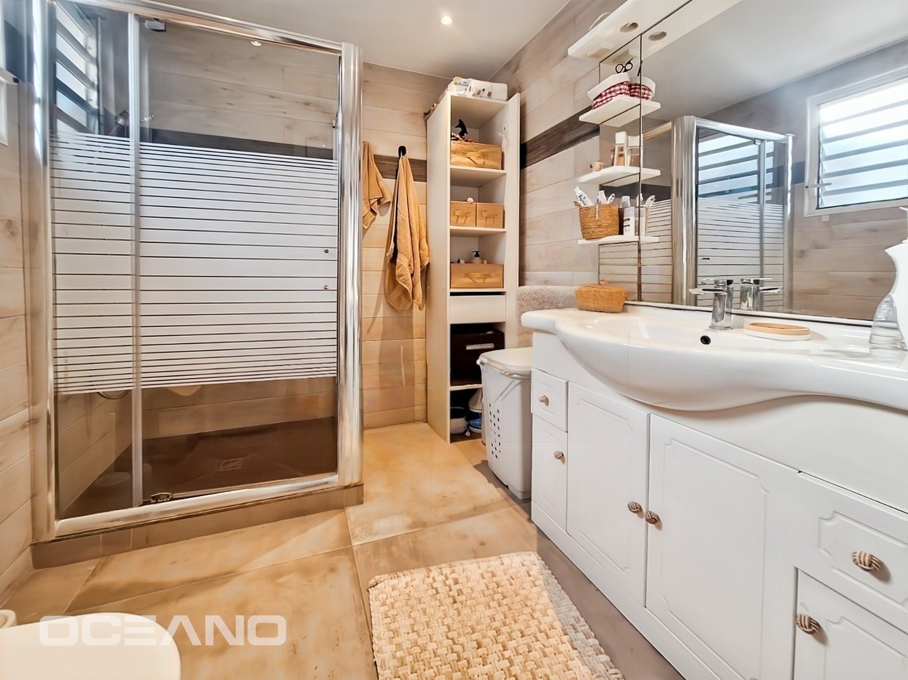 4-bedroom house with garden 