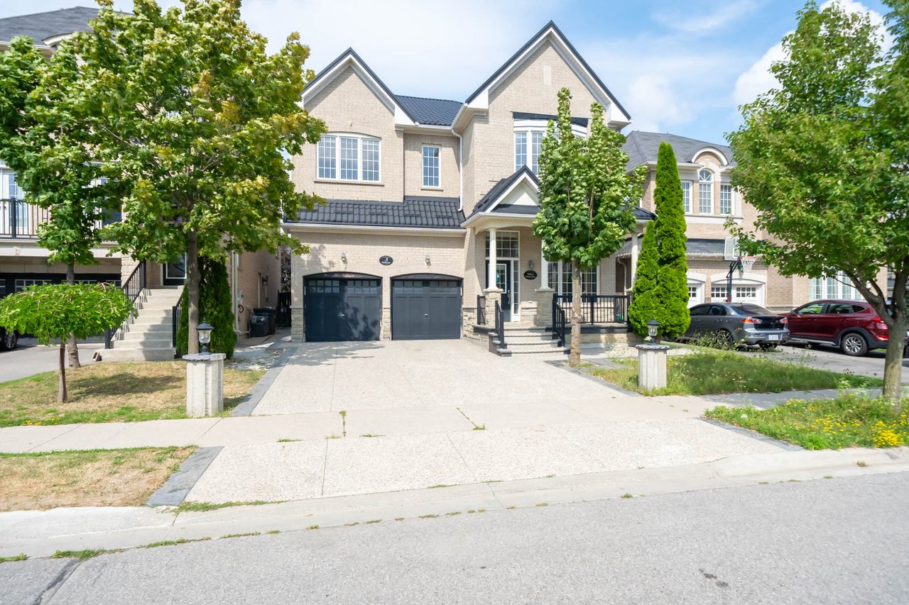 3 Shortreed Grove 