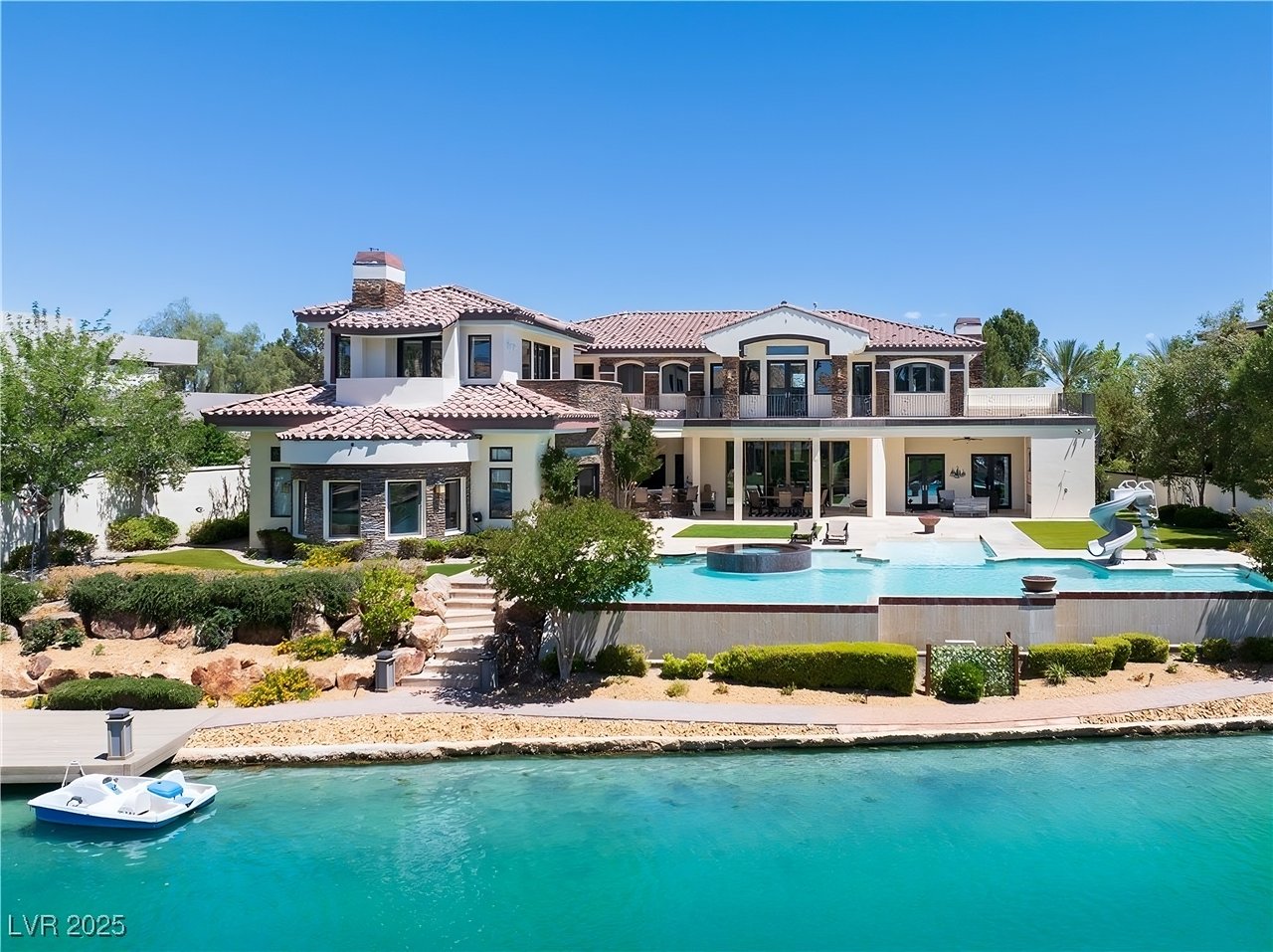 8725 Newport Isle Court