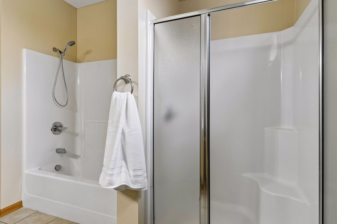 2150 Old School Rd #252, Mound