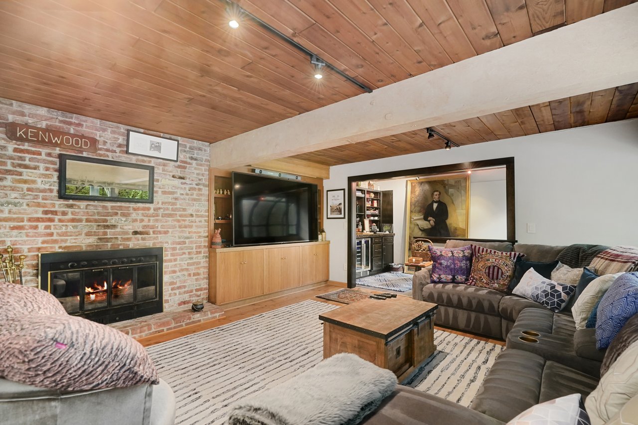 107 Middle Patent Road