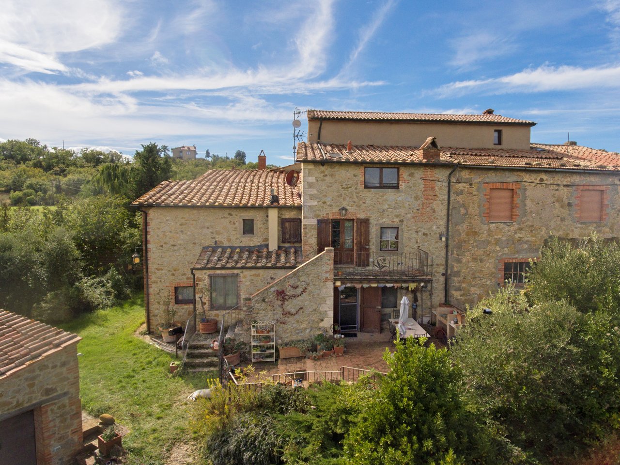  LA DIMORA DEI GIGLI