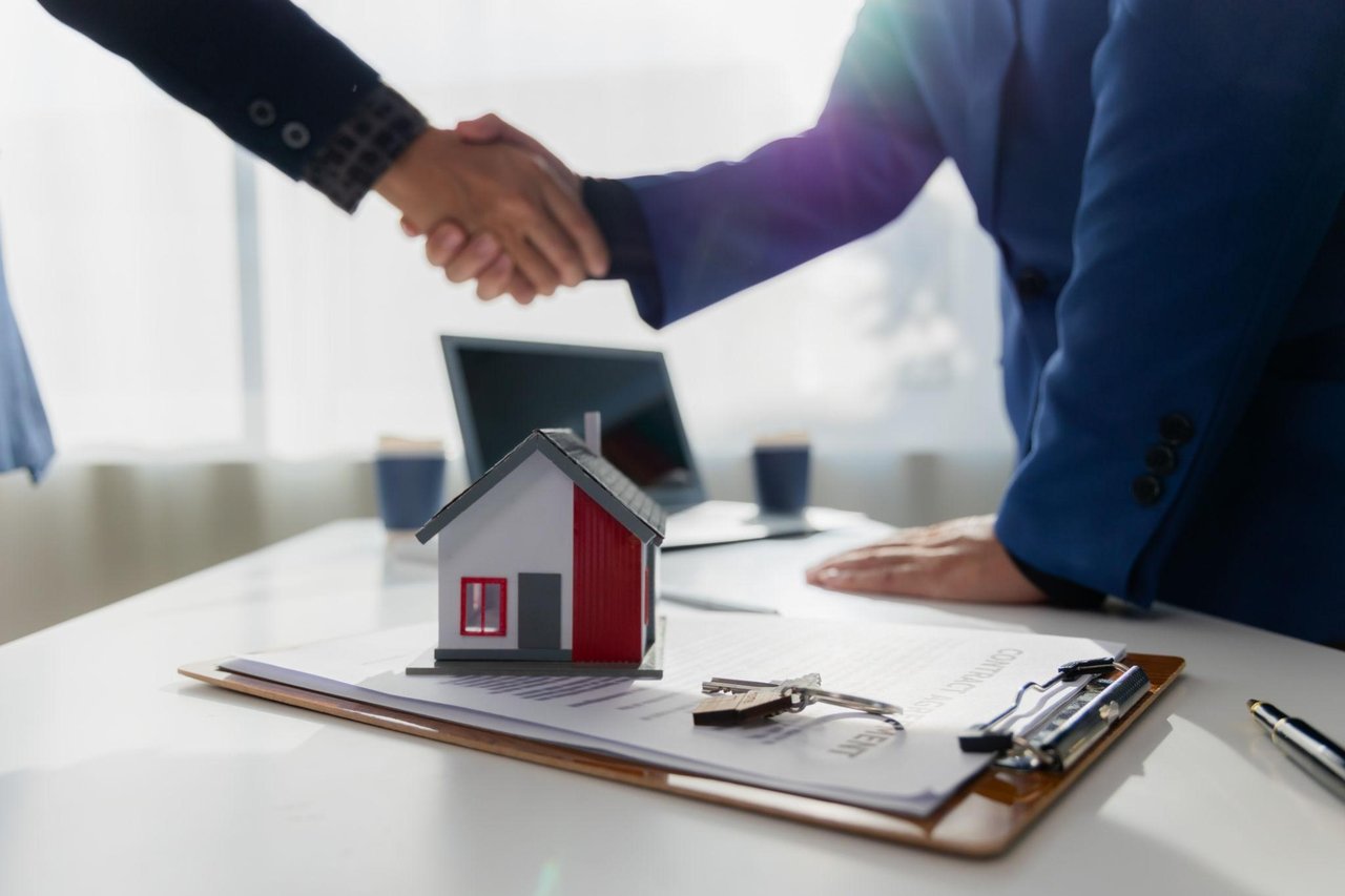 🏡 Why Overthinking Costs Seattle Homebuyers More Than Overpaying