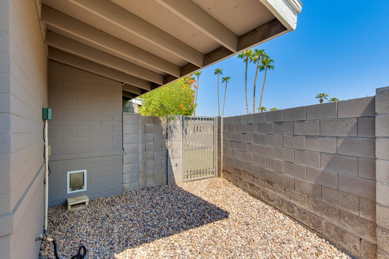 821 E Cavalier Dr.