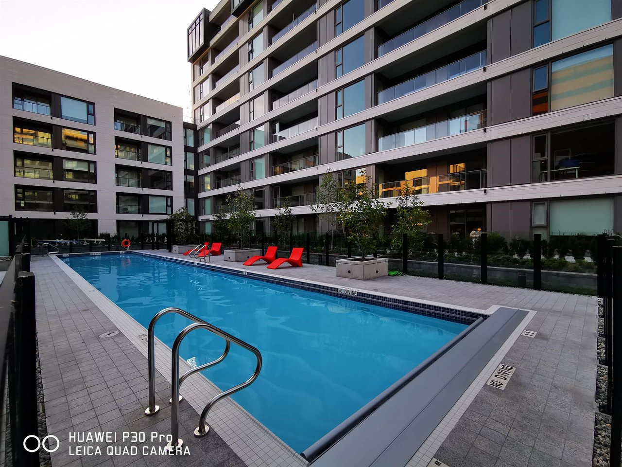 703-1561 W 57th Ave