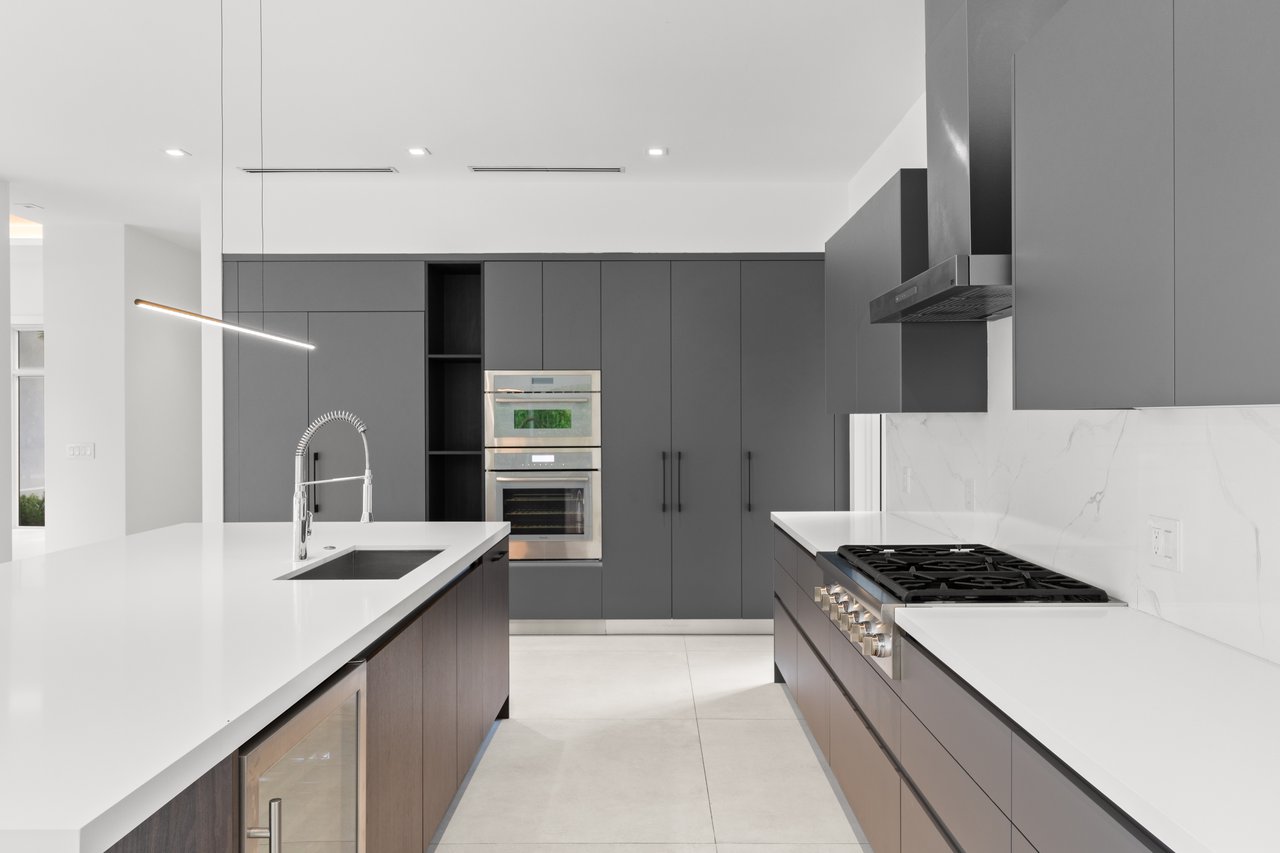 A Modern Miami Estate