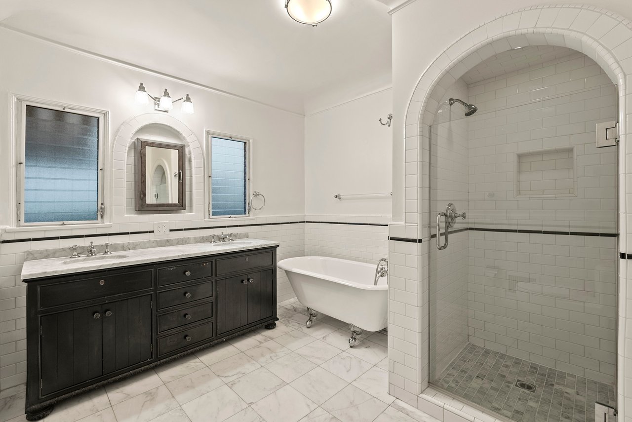 104 N Harper Ave, Beverly Grove