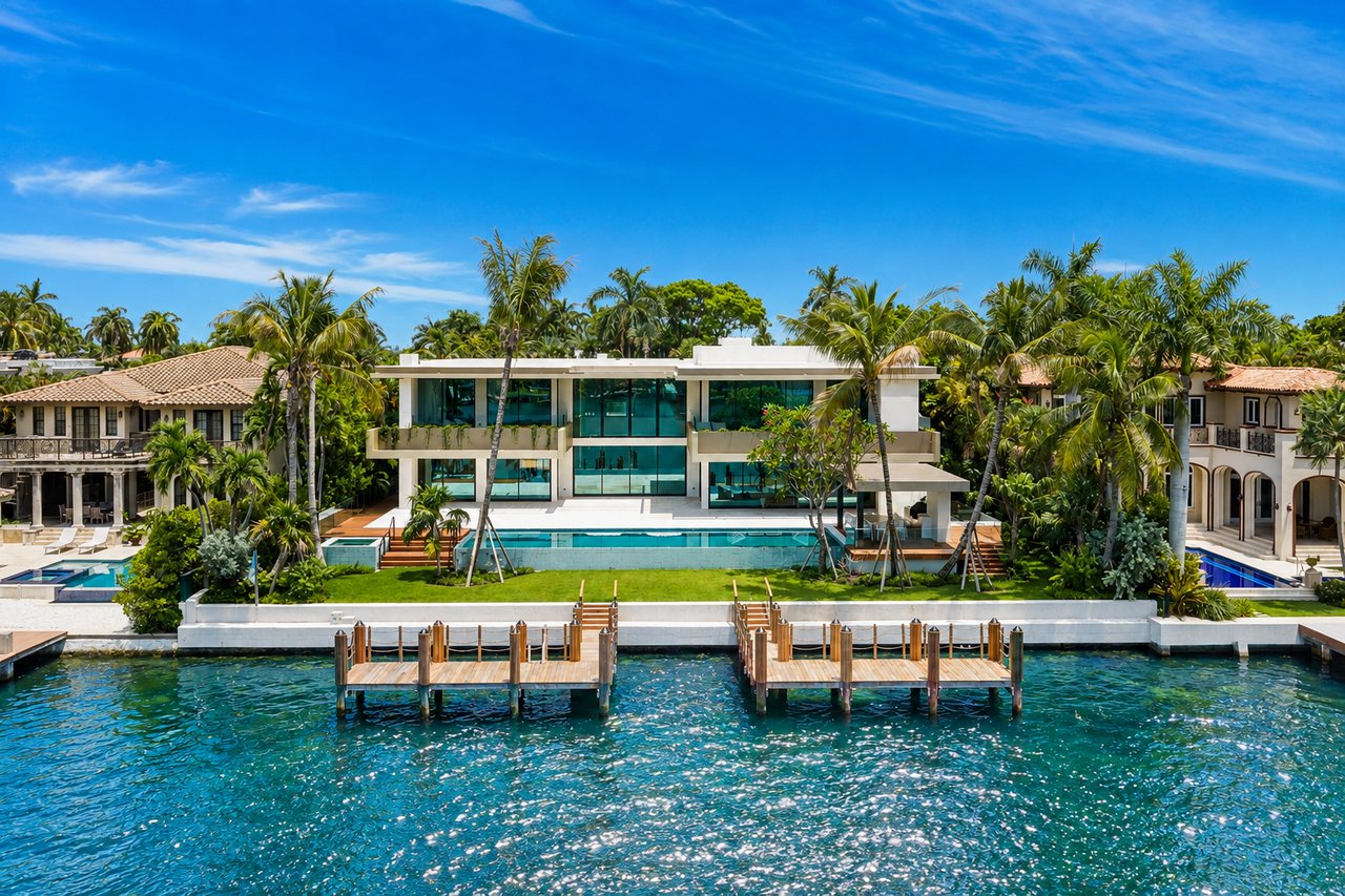 270 S Hibiscus Drive
