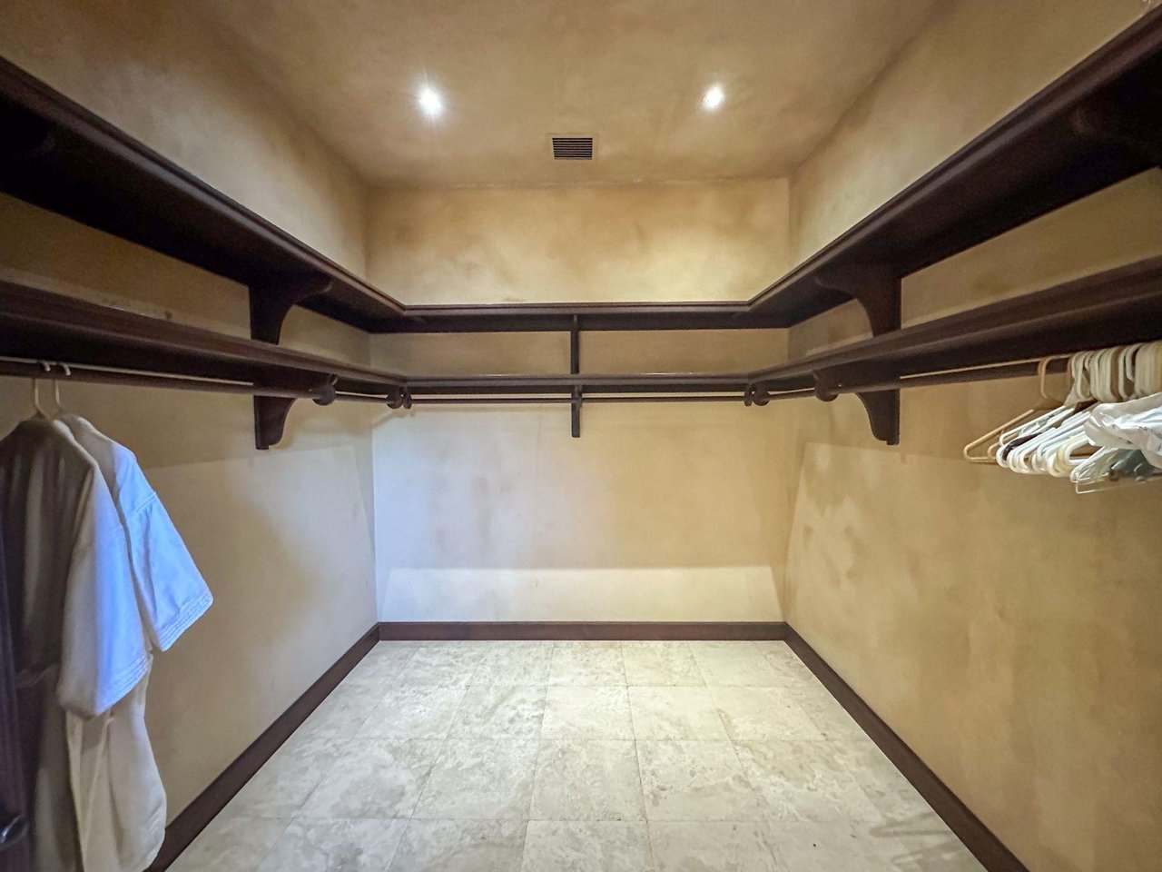 Villa Tuscana | Luxury Golf-Front Tuscan-Style Estate in Hacienda Pinilla