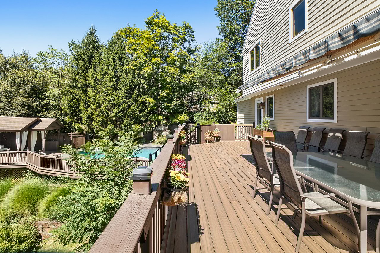 12 Logging Road
