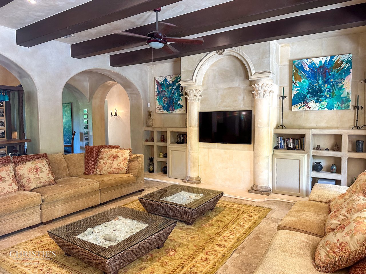 Golf-Front Tuscan-Style Estate – Villa Tuscana