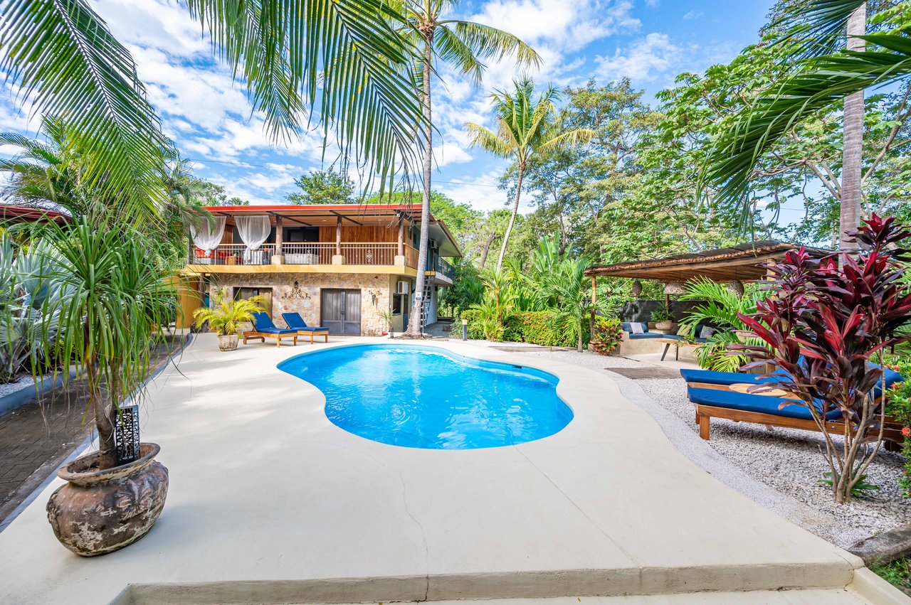 Cornett Retreat | Multi-Unit Colonial Compound 10 Mins to Playa Grande